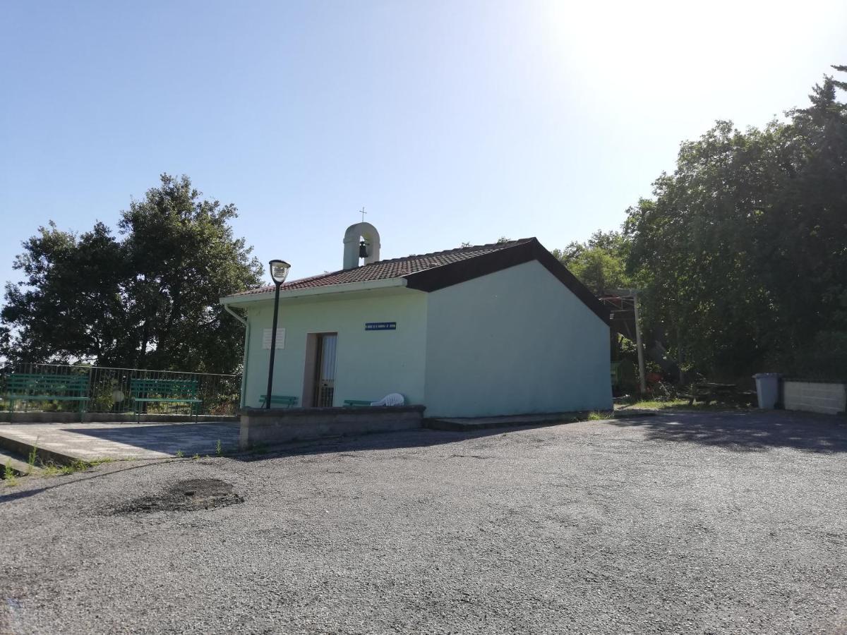 Willa Casa A Montebello Di Bertona Con Vista Gran Sasso Zewnętrze zdjęcie